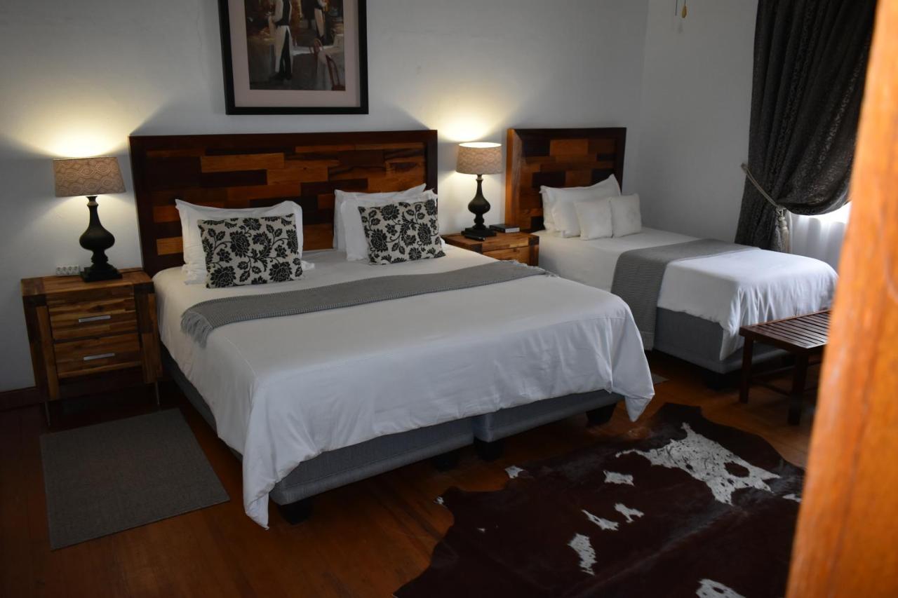 Steytlerville Royal Hotel Exterior photo