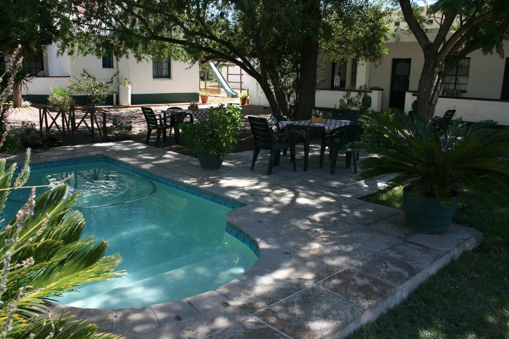Steytlerville Royal Hotel Exterior photo