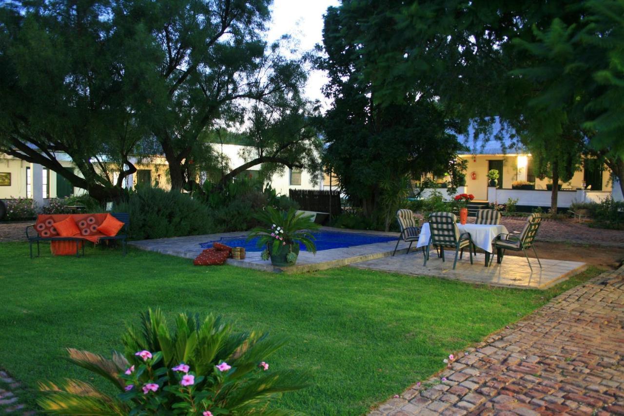 Steytlerville Royal Hotel Exterior photo